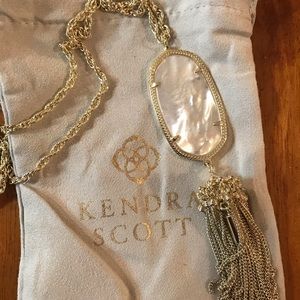 Kendra Scott necklace